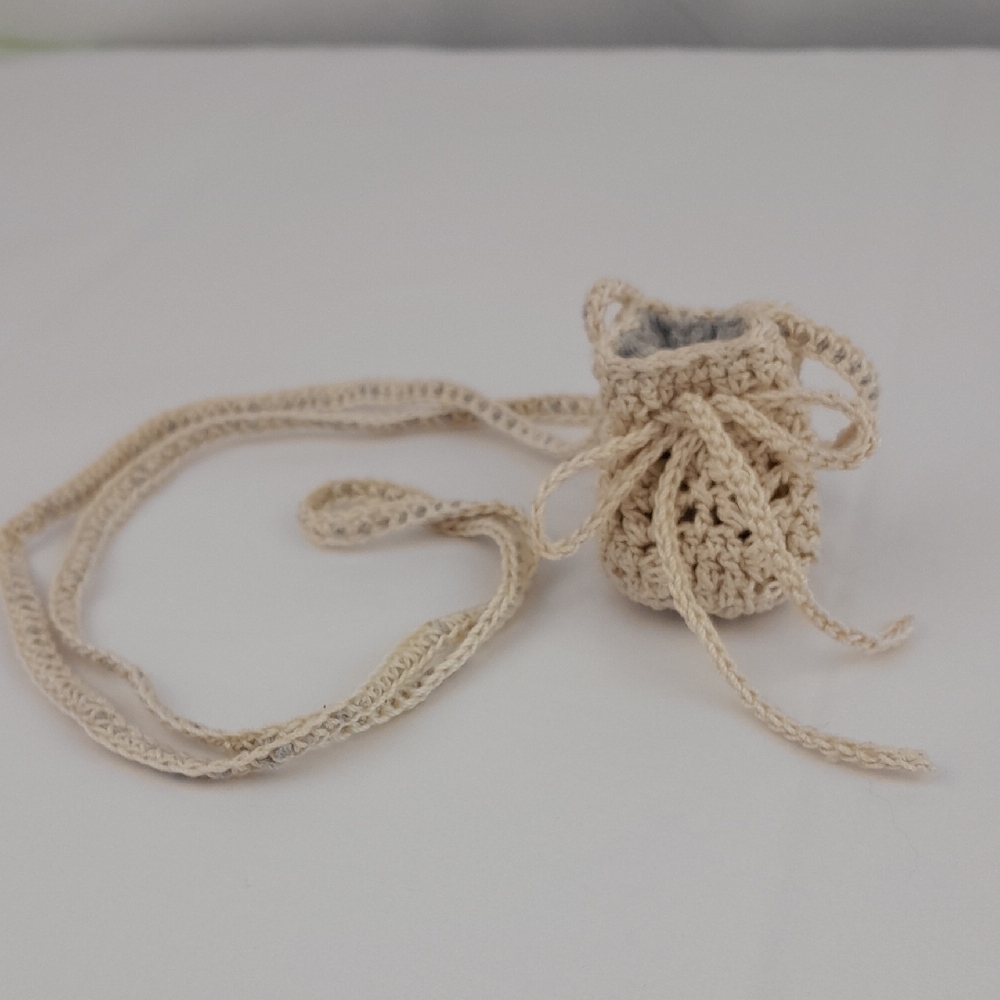 Mini Cream Gray Crocheted Drawstring Necklace Pouch - Picture 2 of 9